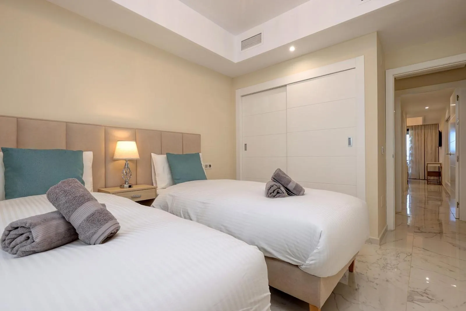 Amazing Frontline Beach Apartment With Sea And Mountain Views Bahia de Casares