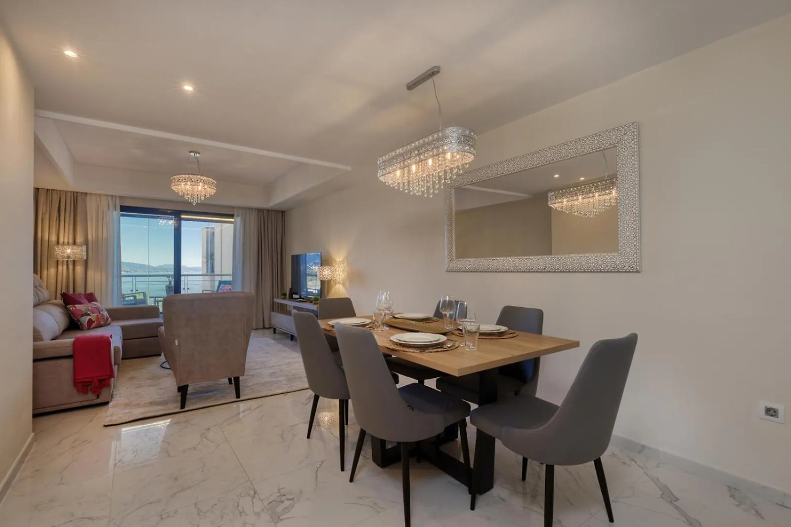 Amazing Frontline Beach Apartment With Sea And Mountain Views Bahia de Casares